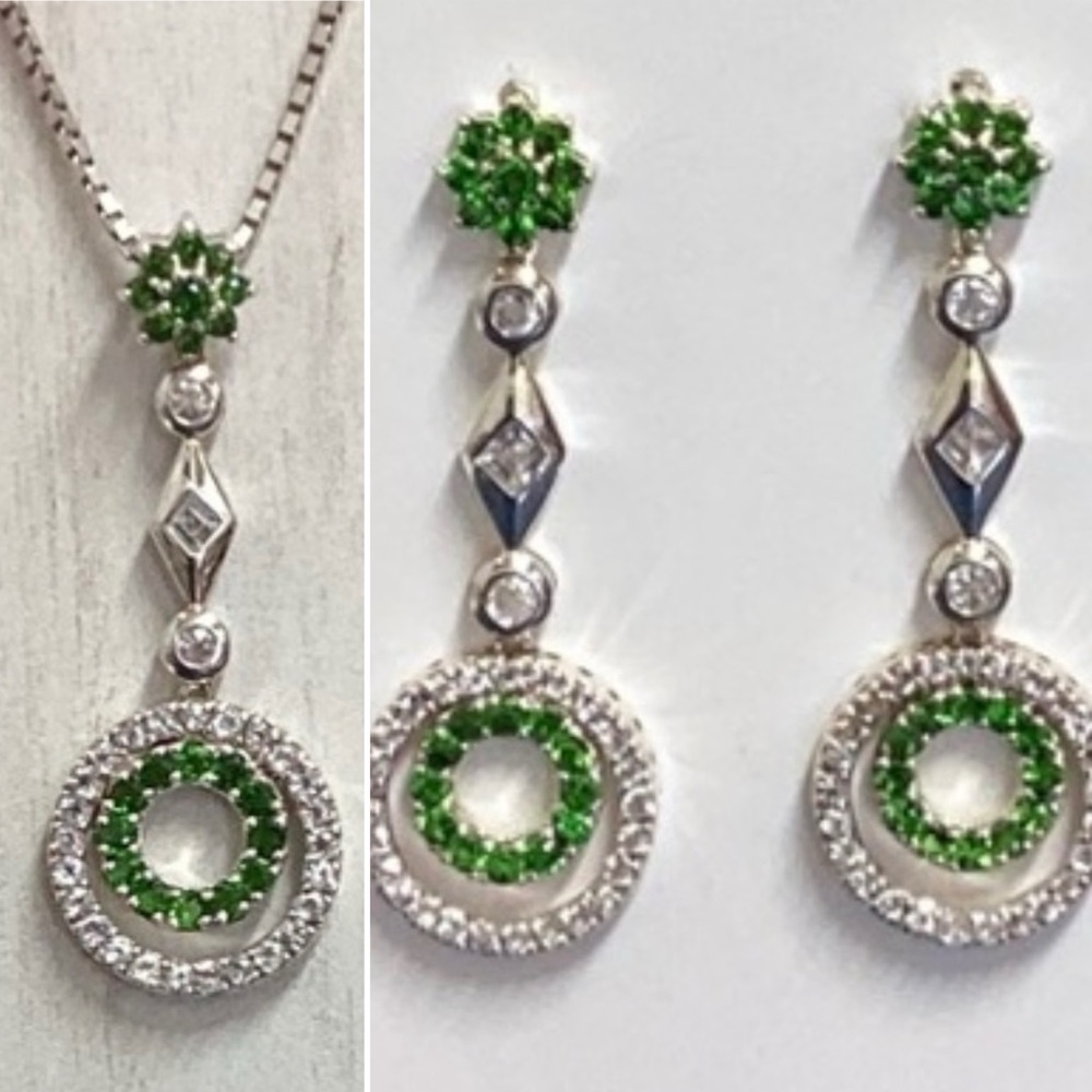 Stunning Sterling Silver Cubic Zirconia 16" Necklace & Dangle Earrings Thailand